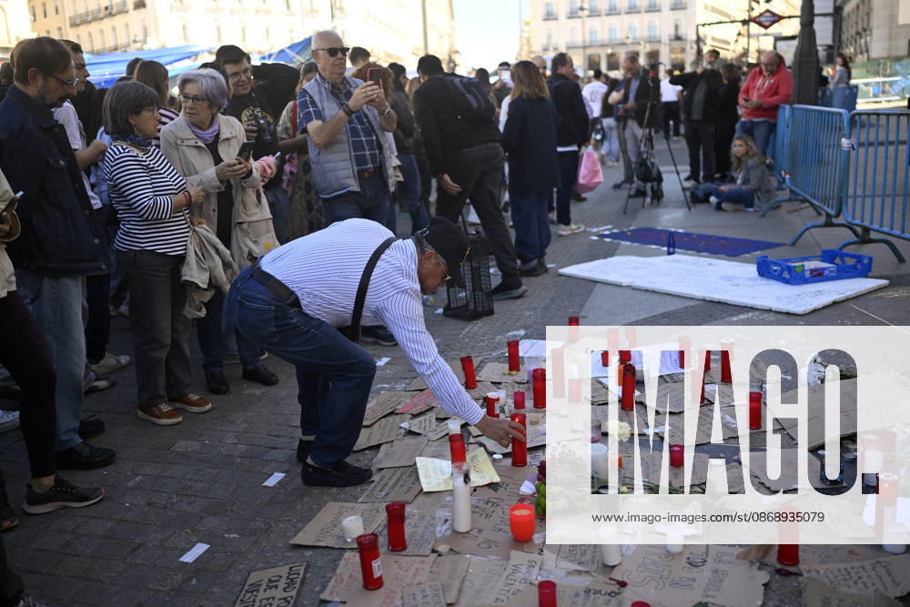 87-year-old symbol of Spain’s housing crisis dies 2 weeks after eviction MADRID, SPAIN - OCTOBER 8: A condolence area is set up for Maricarmen Abascal, known publicly as Maricarmen, the 87-year-old woman whose eviction from her longtime Madrid home sparked housing protests across Spain. Abascal died on Wednesday while receiving treatment in hospital. Meanwhile, a tent protest set up by Spaniards at Puerta del Sol on September 26, calling on the central and regional governments to take action over the housing crisis, continues in Madrid, Spain, on October 8, 2026. Burak Akbulut Anadolu Madrid Spain. Editorial use only. Please get in touch for any other usage.