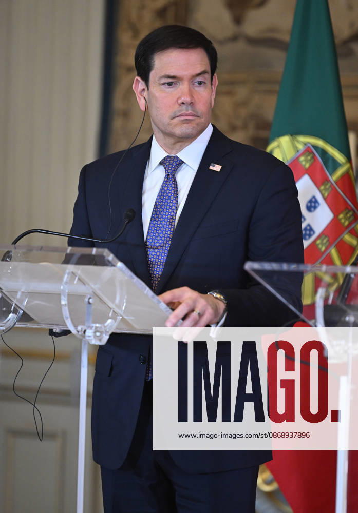 Marco Rubio - Paulo Rangel joint press conference in Lisbon LISBON, PORTUGAL - OCTOBER 8: US Secretary of State Marco Rubio and Portugal s Foreign Minister Paulo Rangel (not seen) give a joint press conference at the Necessidades Palace, the Portuguese foreign ministry, in Lisbon on October 8, 2026. Zed Jameson Anadolu Lisbon Portugal. Editorial use only. Please get in touch for any other usage.