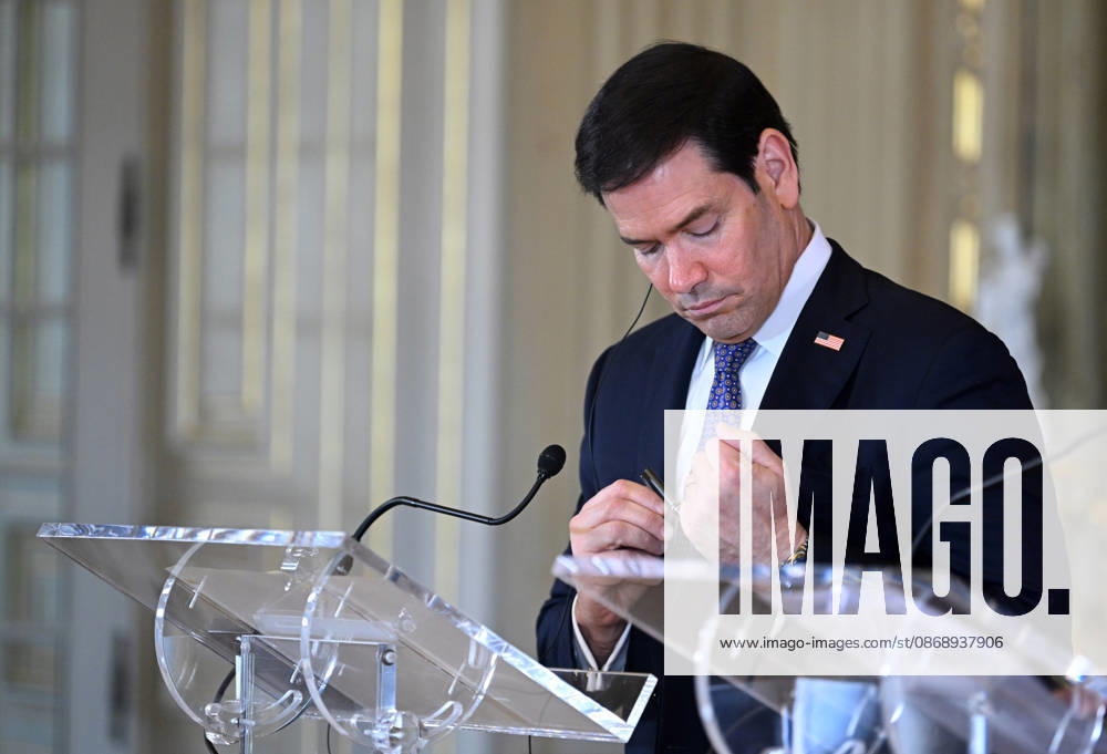 Marco Rubio - Paulo Rangel joint press conference in Lisbon LISBON, PORTUGAL - OCTOBER 8: US Secretary of State Marco Rubio and Portugal s Foreign Minister Paulo Rangel (not seen) give a joint press conference at the Necessidades Palace, the Portuguese foreign ministry, in Lisbon on October 8, 2026. Zed Jameson Anadolu Lisbon Portugal. Editorial use only. Please get in touch for any other usage.