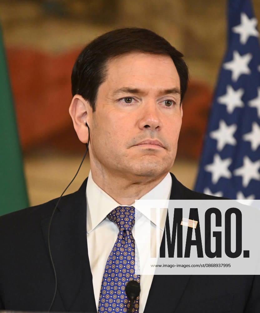 US Secretary of State Marco Rubio visits Portugal LISBON, PORTUGAL - OCTOBER 8: US Secretary of State Marco Rubio and Portuguese Foreign Minister Paulo Rangel (not seen) hold a joint press conference at the Necessidades Palace, home to Portugal s Foreign Ministry, in Lisbon, Portugal, on October 8, 2026. Zed Jameson Anadolu Lisbon Portugal. Editorial use only. Please get in touch for any other usage.