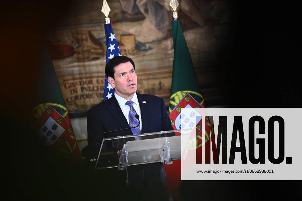 US Secretary of State Marco Rubio visits Portugal LISBON, PORTUGAL - OCTOBER 8: US Secretary of State Marco Rubio and Portuguese Foreign Minister Paulo Rangel (not seen) hold a joint press conference at the Necessidades Palace, home to Portugal s Foreign Ministry, in Lisbon, Portugal, on October 8, 2026. Zed Jameson Anadolu Lisbon Portugal. Editorial use only. Please get in touch for any other usage.