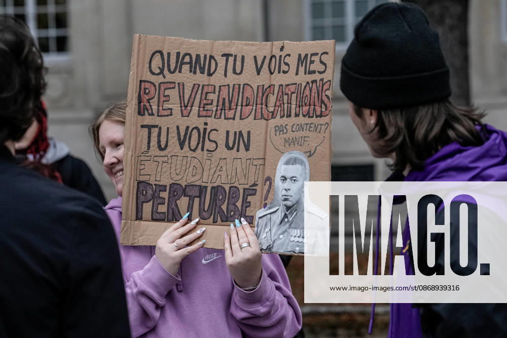 Protest against eduction conditions continues in Nancy NANCY, FRANCE - OCTOBER 8: Students holding placards take to the streets to protest education conditions in Nancy, France, on October 8, 2026. Students are taking part in a nationwide high-school mobilization over school conditions and demands for greater education resources, while security units remain deployed around several locations in the city. Muhammed Said Tako Anadolu Nancy France. Editorial use only. Please get in touch for any other usage.