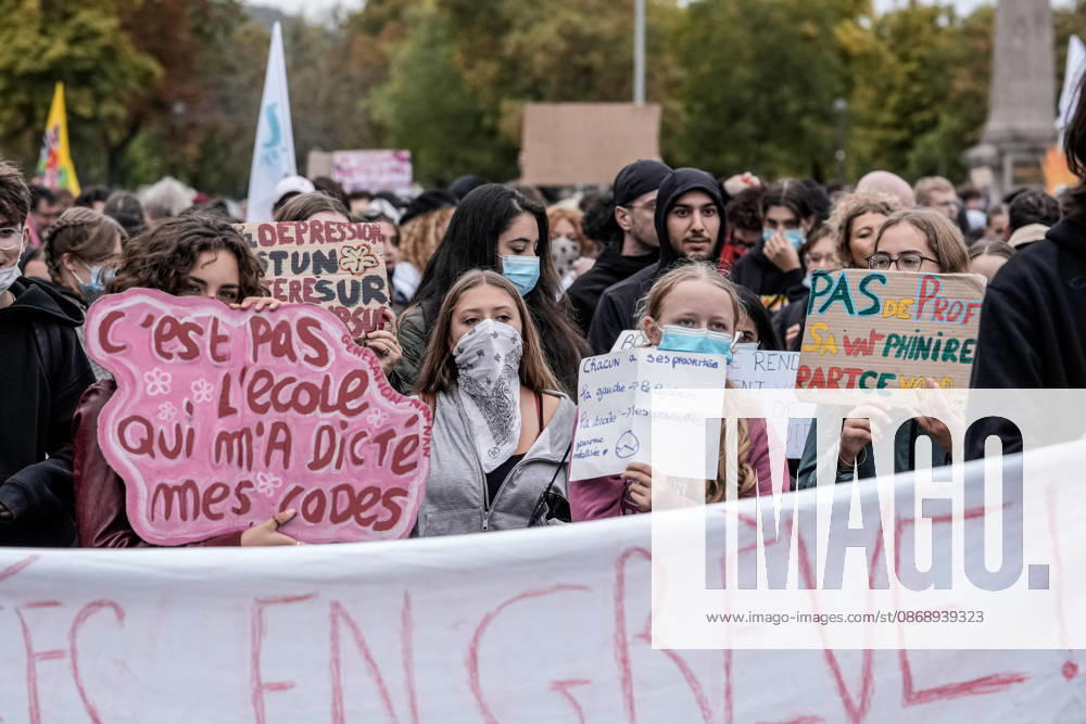 Protest against eduction conditions continues in Nancy NANCY, FRANCE - OCTOBER 8: Students holding placards take to the streets to protest education conditions in Nancy, France, on October 8, 2026. Students are taking part in a nationwide high-school mobilization over school conditions and demands for greater education resources, while security units remain deployed around several locations in the city. Muhammed Said Tako Anadolu Nancy France. Editorial use only. Please get in touch for any other usage.