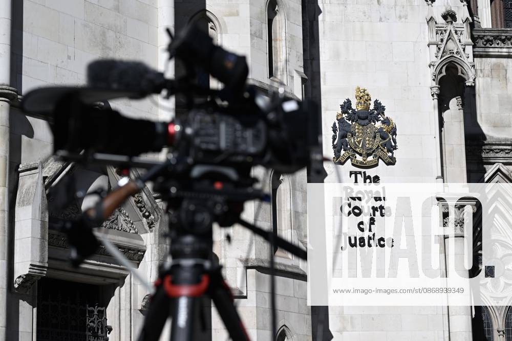 Royal Courts of Justice seen ahead of Andrew Mountbatten-Windsor s hearing LONDON, UNITED KINGDOM - OCTOBER 8: A view of the Royal Courts of Justice, where the hearing of Andrew Mountbatten-Windsor s legal challenge against search warrants related to his arrest over his alleged links to Jeffrey Epstein is due to take place in London, United Kingdom, on October 8, 2026. Rasid Necati Aslim Anadolu London United Kingdom. Editorial use only. Please get in touch for any other usage.