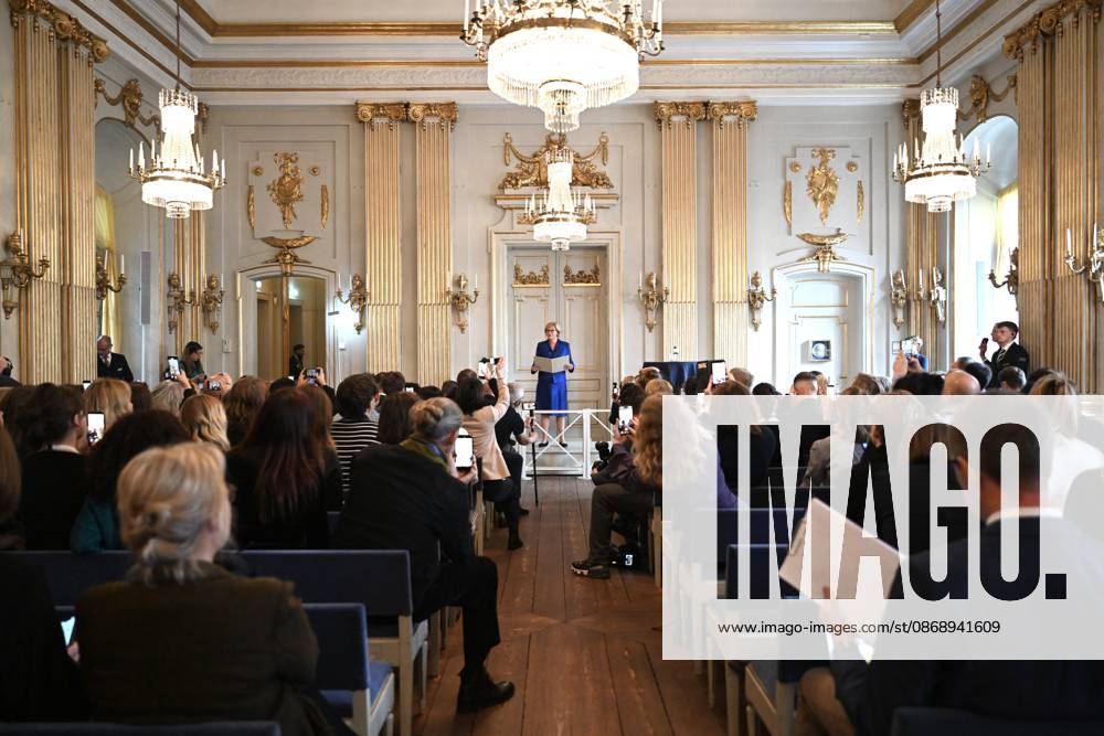 (261008) -- STOCKHOLM, Oct. 8, 2026 -- The 2026 Nobel Prize in Literature is announced in Stockholm, Sweden, Oct. 8, 2026. Canadian writer Anne Carson has been awarded the 2026 Nobel Prize in Literature, becoming the second Canadian author ever to receive the honor, the Swedish Academy announced on Thursday. ) SWEDEN-STOCKHOLM-NOBEL PRIZE IN LITERATURE-WINNER LyuxYou