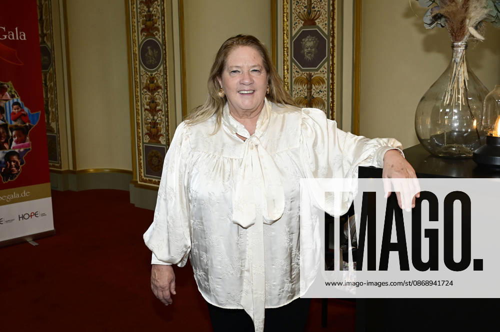 Kathy Kelly at the press conference and presentation of the 16th HOPE Award at the 18th Hope Gala 2026 at the Schauspielhaus Dresden, Dresden, October 8, 2026 Foto:xM.xWehnertx xFuturexImagex hope_pk_6008