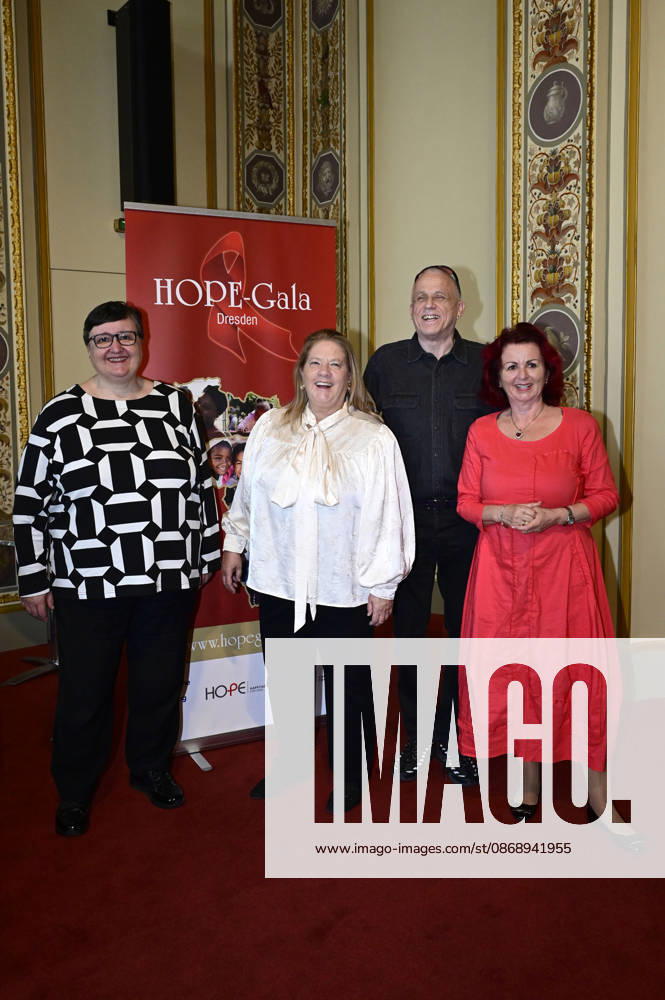 Lea Ackermann, Kathy Kelly, Stefan Hippler, and Viola Klein at the press conference and presentation of the 16th HOPE Award at the 18th Hope Gala 2026 at the Schauspielhaus Dresden, Dresden, October 8, 2026 Foto:xM.xWehnertx xFuturexImagex hope_pk_6014