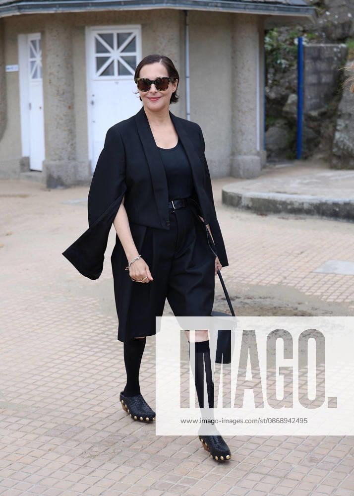 Amira Casar at the unveiling of her beach cabana during the 37th Dinard British and Irish Film Festival, France, on October 8, 2026. Denis Guignebourg, Bestimage. 37th Dinard British Irish Film Festival on October 8, 2026, in Dinard, France. Dinard, France