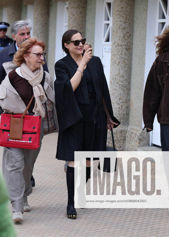 Amira Casar at the unveiling of her beach cabana during the 37th Dinard British and Irish Film Festival, France, on October 8, 2026. Denis Guignebourg, Bestimage. 37th Dinard British Irish Film Festival on October 8, 2026, in Dinard, France. Dinard, France
