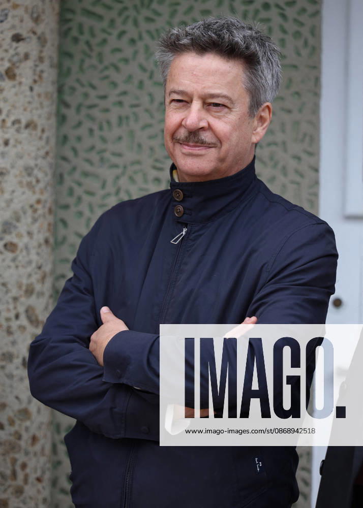 Thibault de Montalembert at the unveiling of Amira Casar’s beach hut on Dinard Beach during the 37th Dinard British and Irish Film Festival, France, on October 8, 2026. Denis Guignebourg, Bestimage. 37th Dinard British Irish Film Festival on October 8, 2026, in Dinard, France. Dinard, France
