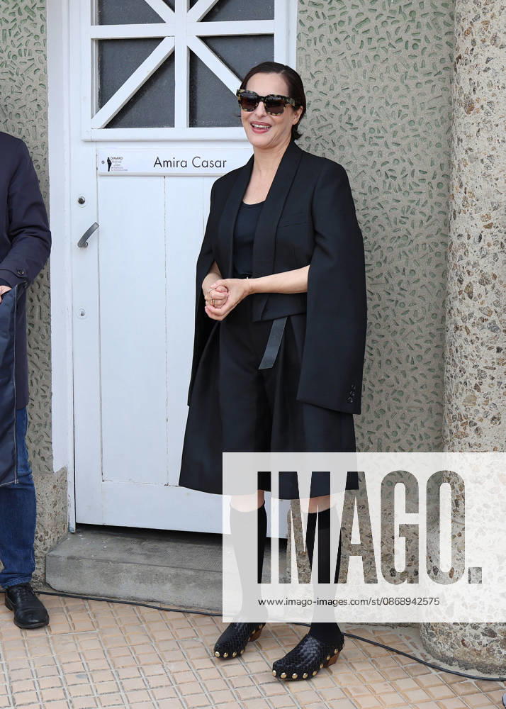Amira Casar at the unveiling of her beach cabana during the 37th Dinard British and Irish Film Festival, France, on October 8, 2026. Denis Guignebourg, Bestimage. 37th Dinard British Irish Film Festival on October 8, 2026, in Dinard, France. Dinard, France