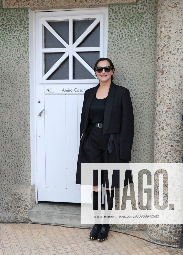 Amira Casar at the unveiling of her beach cabana during the 37th Dinard British and Irish Film Festival, France, on October 8, 2026. Denis Guignebourg, Bestimage. 37th Dinard British Irish Film Festival on October 8, 2026, in Dinard, France. Dinard, France
