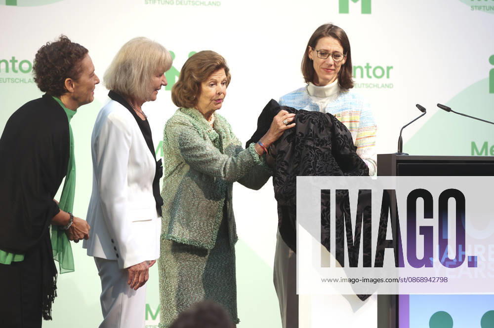Sybille Perez, Monika Brandt, Countess Bettina Bernadotte, Queen Silvia of Sweden, and Moritz Ritter at the Mentor Future Prize award ceremony during the Mentor Foundation’s anniversary celebration on Mainau Island, Mainau, October 8, 2026 Foto:xAgenturxWehnertx xGränzdörferx xFuturexImagex silvia_6021