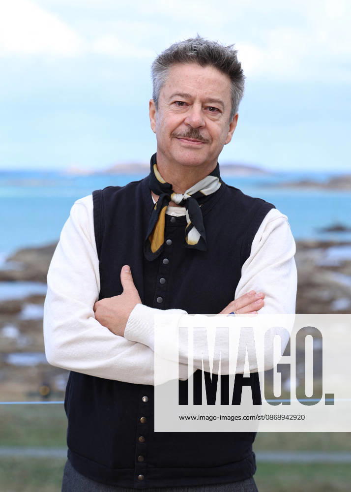 Thibault de Montalembert poses at the Emeria Hotel during the 37th Dinard British and Irish Film Festival, France, on October 8, 2026. Denis Guignebourg, Bestimage. 37th Dinard British Irish Film Festival on October 8, 2026, in Dinard, France. Dinard, France