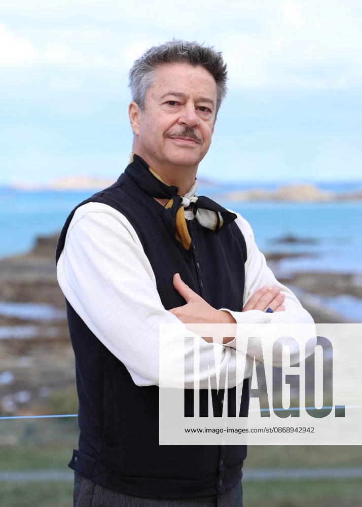 Thibault de Montalembert poses at the Emeria Hotel during the 37th Dinard British and Irish Film Festival, France, on October 8, 2026. Denis Guignebourg, Bestimage. 37th Dinard British Irish Film Festival on October 8, 2026, in Dinard, France. Dinard, France
