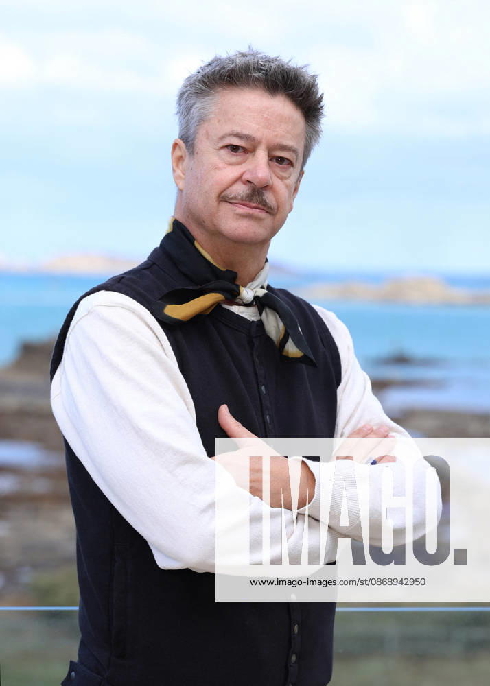 Thibault de Montalembert poses at the Emeria Hotel during the 37th Dinard British and Irish Film Festival, France, on October 8, 2026. Denis Guignebourg, Bestimage. 37th Dinard British Irish Film Festival on October 8, 2026, in Dinard, France. Dinard, France