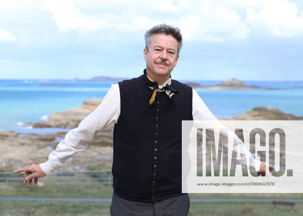 Thibault de Montalembert poses at the Emeria Hotel during the 37th Dinard British and Irish Film Festival, France, on October 8, 2026. Denis Guignebourg, Bestimage. 37th Dinard British Irish Film Festival on October 8, 2026, in Dinard, France. Dinard, France