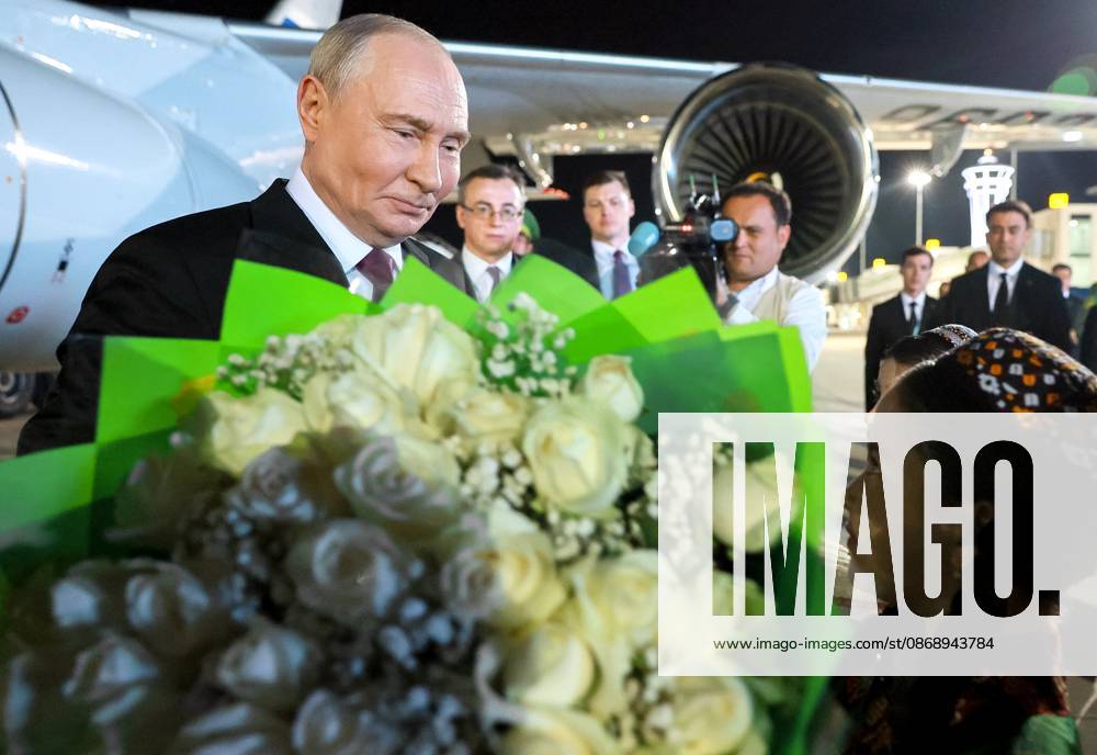 Turkmenistan Russia 9260588 08.10.2026 Russian President Vladimir Putin is welcomed upon arrival at Turkmenbashi International Airport in Turkmenbashi, Turkmenistan. Vladimir Smirnov Sputnik Turkmenbashi Turkmenistan