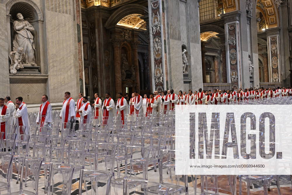 IPA89434074 - Italy, Rome, Vatican, October 8, 2026: Pope Leo XIV celebrates Holy Mass for the start of the academic year at the Pontifical Universities in St. Peter s Basilica in the Vatican. Photo by ALESSIA GIULIANI Catholic Press Photo