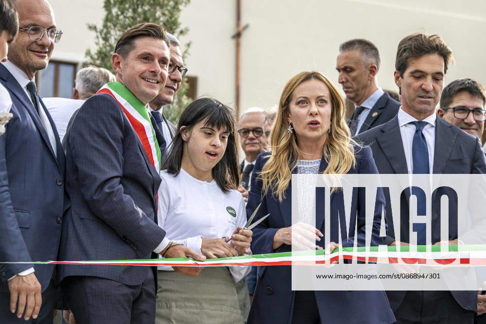 IPA89434795 - ASCOLI PICENO, ITALY OCTOBER 8, 2026: Prime Minister Giorgia Meloni attends the presentation and inauguration ceremony for the Palazzo Saladini Pilastri complex and its monumental park in Ascoli Piceno. The restoration project is part of the PINQuA program for urban regeneration and the enhancement of the citys historical heritage. (Photo: Andrea Vagnoni IPA Agency)