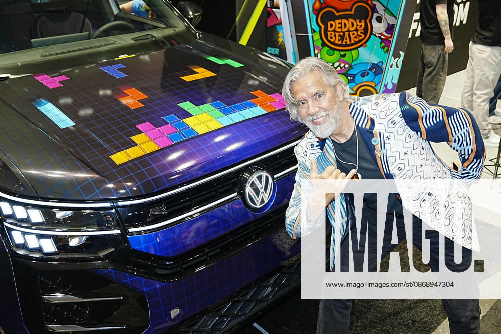 Video game designer and Tetris co-founder HENK ROGERS at 2026 New York Comic Con at the Javits Center on October 8, 2026 in New York. HENK ROGERS is on had to welcome the next evolution of Tetris as it moves into the dashboard of a 2027 Volkswagen Atlas. Volkswagen is bringing Tetris to its vehicles through AirConsole, an in car gaming platform that turns the vehicle s infotainment screen into a gaming display, with smartphones serving as the controllers. The games are designed to be played while the vehicle is parked, creating a new kind of entertainment experience inside the car. New York USA - ZUMAb148 20261008_zap_b148_002