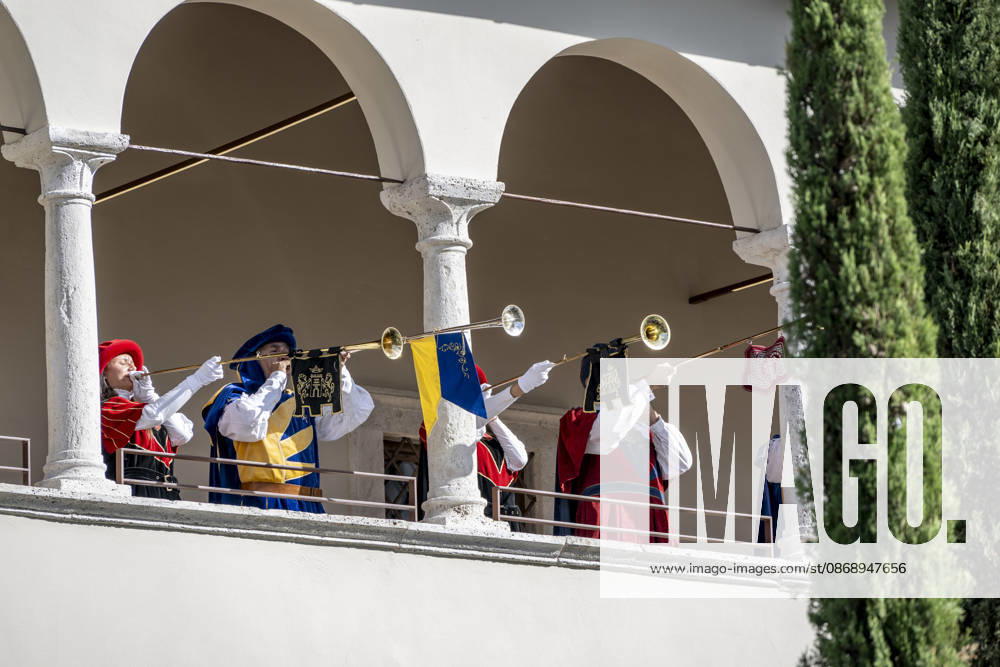 IPA89434774 - ASCOLI PICENO, ITALY OCTOBER 8, 2026: Prime Minister Giorgia Meloni attends the presentation and inauguration ceremony for the Palazzo Saladini Pilastri complex and its historic park in Ascoli Piceno. The restoration project is part of the PINQuA program for urban regeneration and the enhancement of the citys historical heritage. (Photo: Andrea Vagnoni IPA Agency)