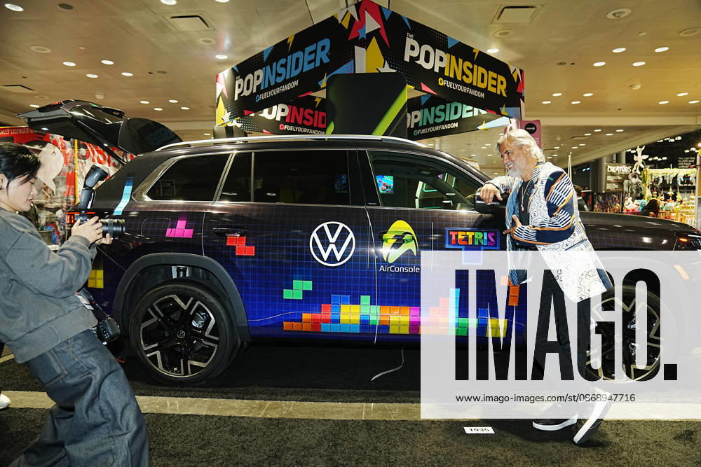 Video game designer and Tetris co-founder HENK ROGERS at 2026 New York Comic Con at the Javits Center on October 8, 2026 in New York. HENK ROGERS is on had to welcome the next evolution of Tetris as it moves into the dashboard of a 2027 Volkswagen Atlas. Volkswagen is bringing Tetris to its vehicles through AirConsole, an in car gaming platform that turns the vehicle s infotainment screen into a gaming display, with smartphones serving as the controllers. The games are designed to be played while the vehicle is parked, creating a new kind of entertainment experience inside the car. New York USA - ZUMAb148 20261008_zap_b148_015