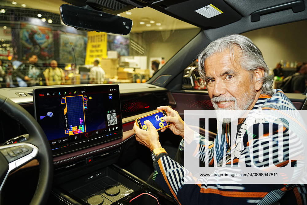 Video game designer and Tetris co-founder HENK ROGERS at 2026 New York Comic Con at the Javits Center on October 8, 2026 in New York. HENK ROGERS is on had to welcome the next evolution of Tetris as it moves into the dashboard of a 2027 Volkswagen Atlas. Volkswagen is bringing Tetris to its vehicles through AirConsole, an in car gaming platform that turns the vehicle s infotainment screen into a gaming display, with smartphones serving as the controllers. The games are designed to be played while the vehicle is parked, creating a new kind of entertainment experience inside the car. New York USA - ZUMAb148 20261008_zap_b148_022