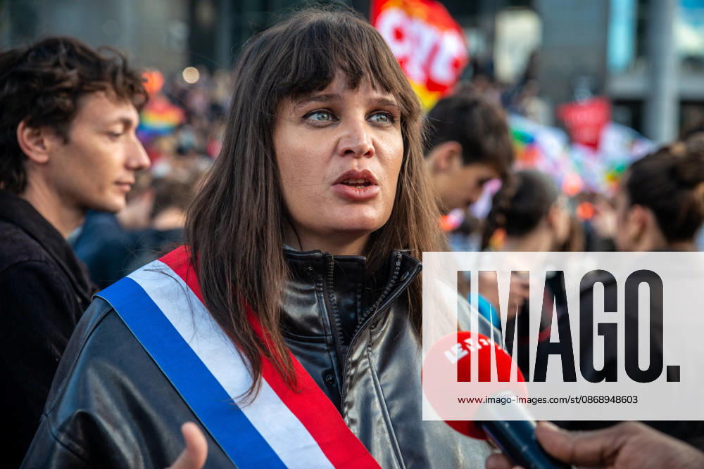 Student Protest - Paris French deputy Alma Dufour of La France Insoumise (LFI) joins high school students during their occupation of Place de la Bastille in Paris, France on October 8, 2026, as part of the protest movement initiated after the October 6 demonstration. Photo by ABACAPRESS.COM Paris France
