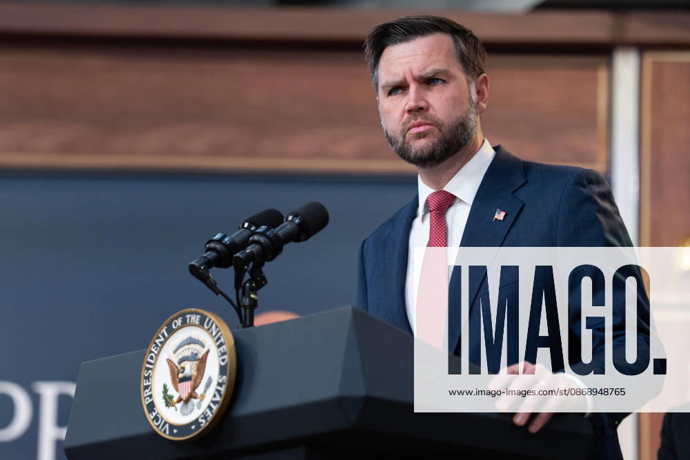 JD Vance During Immigration Program Announcement - Washington Vice President JD Vance gives remarks during an announcement in the South Court Auditorium of the Eisenhower Executive Office Building at the White House in Washington, DC, US, on Thursday, Oct. 8, 2026. The Trump administration said Thursday that it would suspend an immigration program for multiple tech firms, including Microsoft Corp., alleging widespread abuse of a worker visa system. Photo by Aaron Schwartz Pool ABACAPRESS.COM Washington District of Columbia