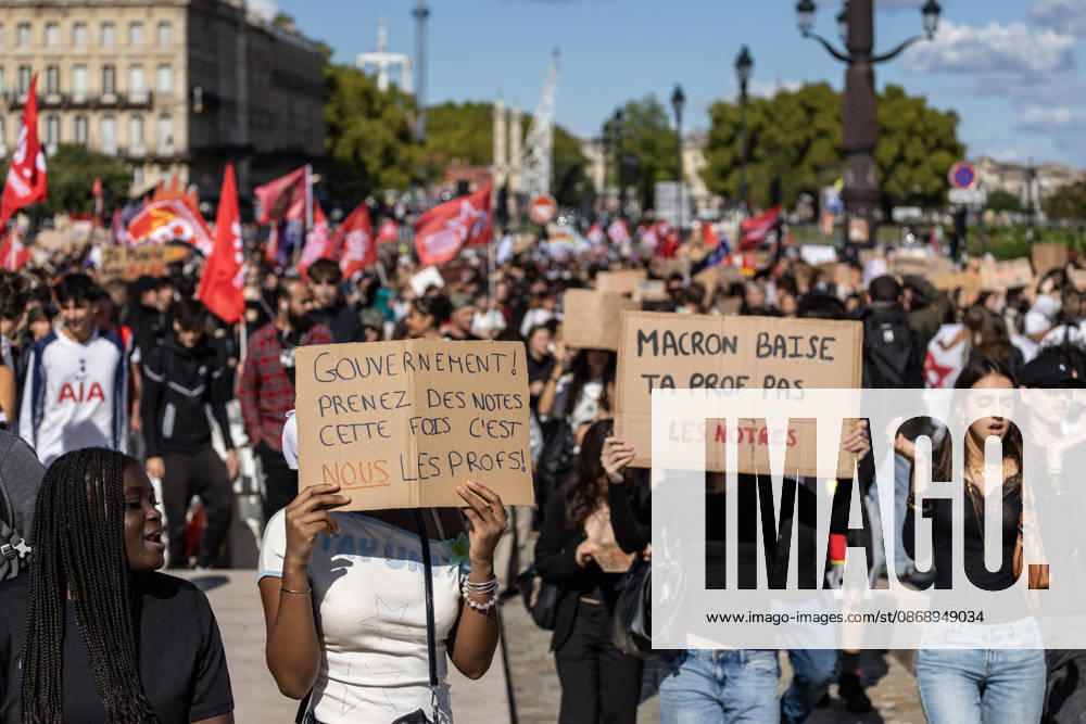 Students Demonstration Over Education Conditions - Bordeaux High school students demonstrate in the streets during a nationwide mobilization calling for more resources and improved conditions in school, in Bordeaux, France, on October 8, 2026. Photo by Margot Le Gonidec ABACAPRESS.COM Bordeaux France