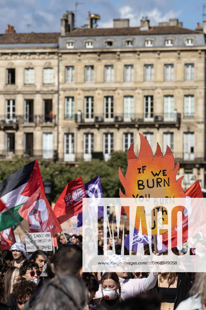 Students Demonstration Over Education Conditions - Bordeaux High school students demonstrate in the streets during a nationwide mobilization calling for more resources and improved conditions in school, in Bordeaux, France, on October 8, 2026. Photo by Margot Le Gonidec ABACAPRESS.COM Bordeaux France