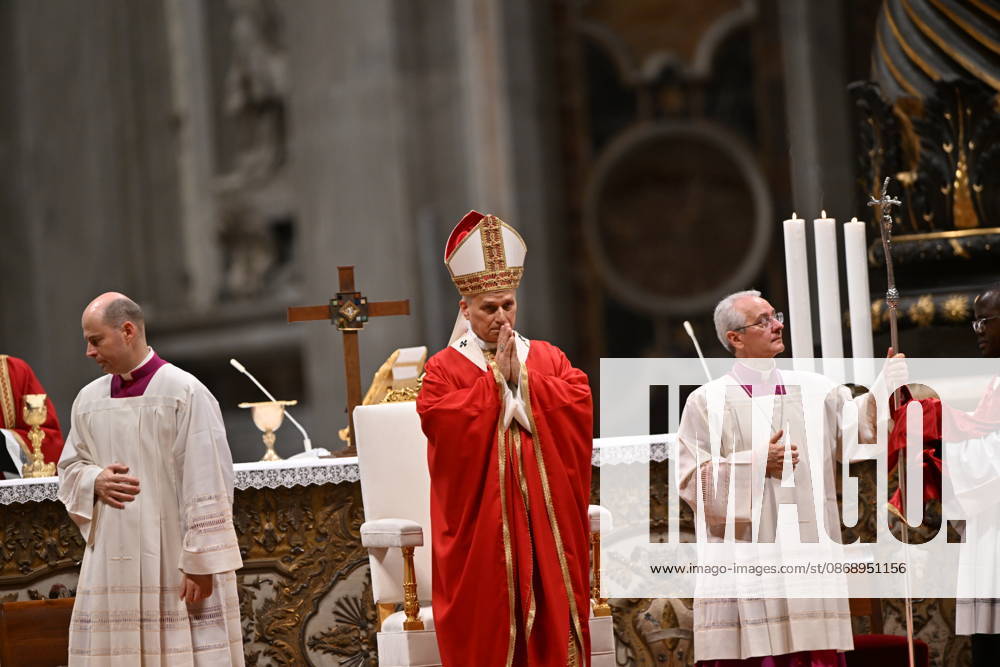MESSA_PAPA_2026 Italy, Rome, Vatican, 2026 10 8 Pope Leo XIV celebrates Holy Mass for the academic year at the Pontifical Universities in St Peter s Basilica in the Vatican . - NO BOOKS