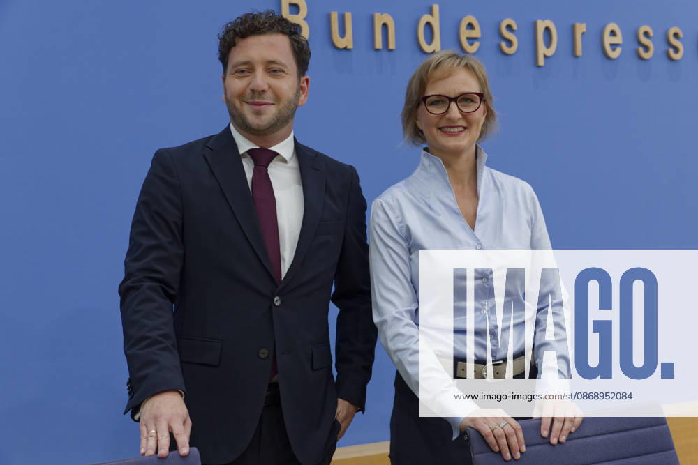 Greens Present Plan for Germany October 8, 2026, Germany, Berlin Federal press conference to present the Green Party’s Bundestag caucus’s flagship motion, Our Plan for Germany. Pictured: Felix Banasz, Federal Executive Committee Chair of Alliance 90 The Greens, and Franziska Brantner, Federal Chair of Alliance 90 The Greens