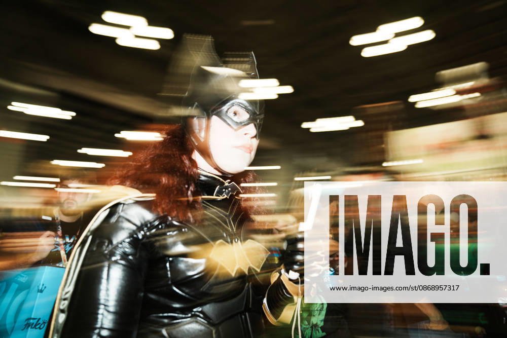 A woman in Batwoman cosplay 2026 New York Comic Con at the Javits Center on October 8, 2026 in New York. New York USA - ZUMAb148 20261008_zap_b148_049