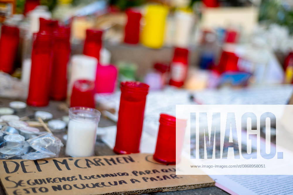 A sign reading Rest in peace, Maricarmen. We will keep fighting to make sure this never happens again, with the Spanish text Descansa en paz, Maricarmen. Seguiremos luchando para que esto no vuelva a pasar, is seen among candles and handwritten messages outside the home of Maricarmen. The tribute follows the death in hospital of the 87 year old woman, whose eviction sparked protests over Spains housing crisis. Madrid, Spain, October 8, 2026 Madrid Spain - ZUMAc317 20261008_zip_c317_001