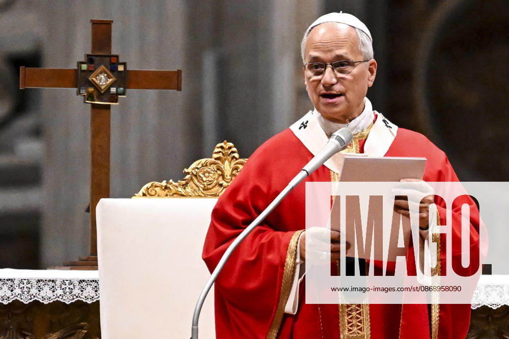 Pope Leo leads a mass for the inauguration of the academic year at the Pontificial University in Saint Peter s Square, Vatican City, 8 October 2026. ANSA RICCARDO ANTIMIANI. Vatican City Vatican City - ZUMAa110 20261008_zaf_a110_015