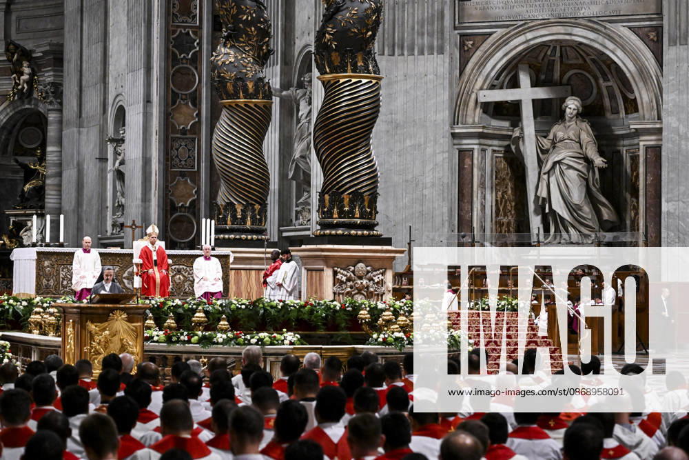 Pope Leo leads a mass for the inauguration of the academic year at the Pontificial University in Saint Peter s Square, Vatican City, 8 October 2026. ANSA RICCARDO ANTIMIANI. Vatican City Vatican City - ZUMAa110 20261008_zaf_a110_016