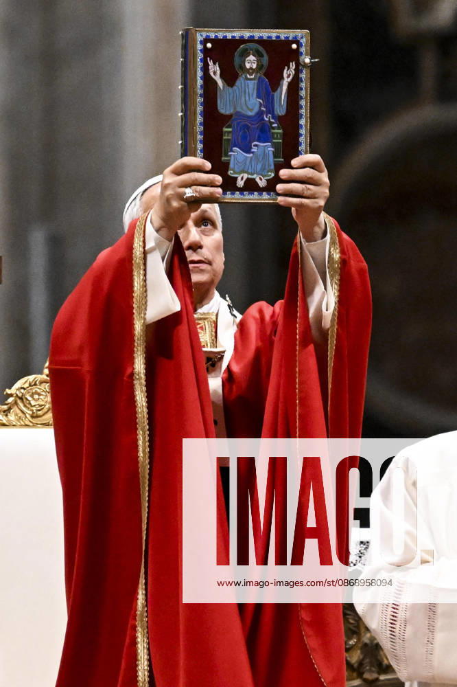 Pope Leo leads a mass for the inauguration of the academic year at the Pontificial University in Saint Peter s Square, Vatican City, 8 October 2026. ANSA RICCARDO ANTIMIANI. Vatican City Vatican City - ZUMAa110 20261008_zaf_a110_018