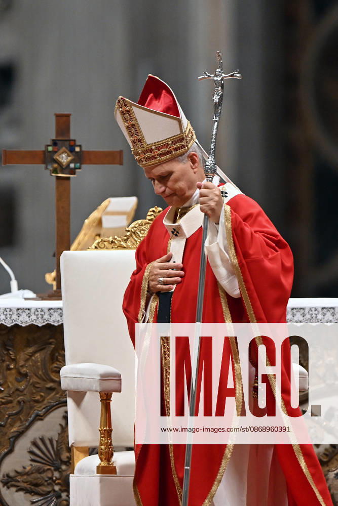 IPA89439169 - Italy, Rome, Vatican, October 8, 2026: Pope Leo XIV celebrates Holy Mass for the academic year at the Pontifical Universities in St. Peter s Basilica in the Vatican. Photograph by ALESSIA GIULIANI Catholic Press Photo