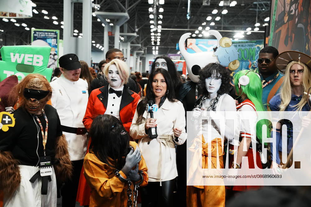 An reporter from ABC Channel 7 New York at the 2026 New York Comic Con at the Javits Center on October 8, 2026 in New York. New York USA - ZUMAb148 20261008_zap_b148_048