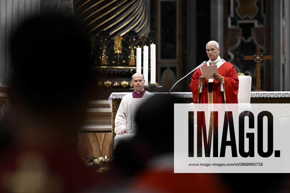 ITALY - POPE - VATICAN-2026 10 8 Italy, Rome, Vatican, 2026 10 8 Pope Leo XIV officiates the holy mass for the inauguration of the academic year of the pontifical universities at the St. Peter s Basilica in the Vatican. - NO BOOKS