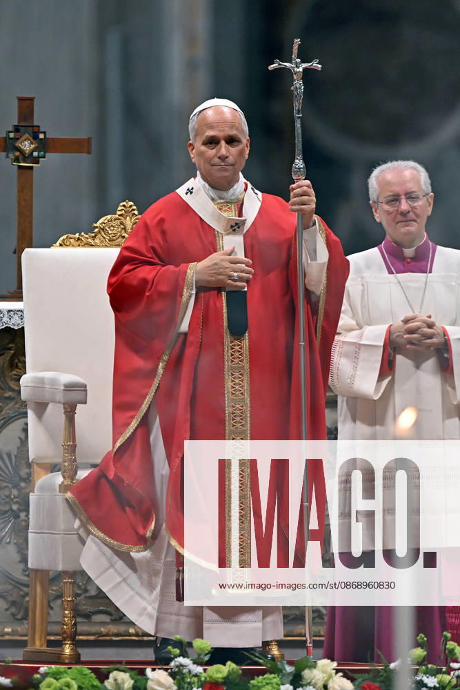 ROME - VATICAN - POPE - 2026 10 8 Italy, Rome, Vatican, 2026 10 8 Pope Leo XIV celebrates Holy Mass for the academic year at the Pontifical Universities in St Peter s Basilica in the Vatican . - NO BOOKS