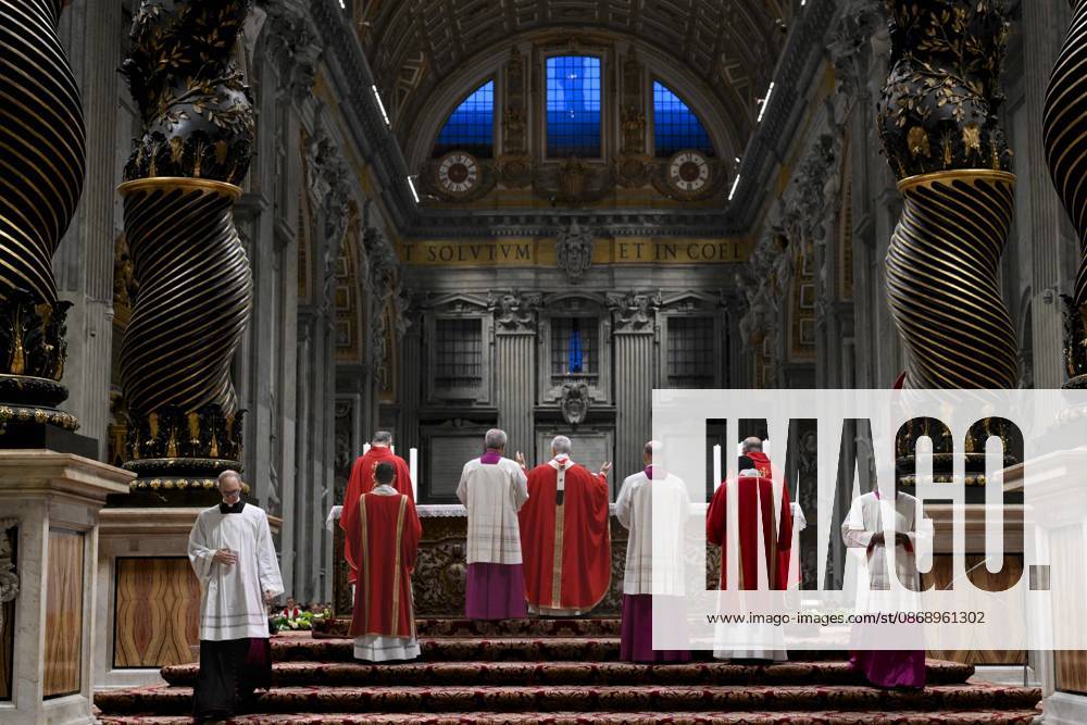 IPA89439406 - Italy, Rome, Vatican, October 8, 2026: Pope Leo XIV presides over Holy Mass for the inauguration of the academic year at the pontifical universities in St. Peter s Basilica in the Vatican. Photo by VATICAN MEDIA Catholic Press Photo