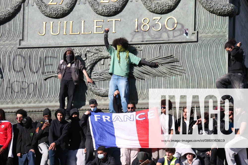 Student mobilization at Place de la Bastille in Paris PARIS, FRANCE – OCTOBER 8, 2026: Students who took part in blockades at several university institutions in Paris, including Paris-Pantheon-Assas University, along with many other students, converge on Place de la Bastille in Paris to voice their demands as part of a day of high school and university student mobilization. Umit Donmez Anadolu Ile-de-France France. Editorial use only. Please get in touch for any other usage.
