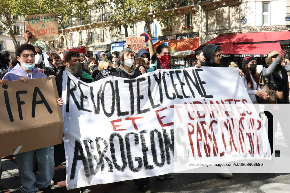 Student mobilization at Place de la Bastille in Paris PARIS, FRANCE – OCTOBER 8, 2026: Students who took part in blockades at several university institutions in Paris, including Paris-Pantheon-Assas University, along with many other students, converge on Place de la Bastille in Paris to voice their demands as part of a day of high school and university student mobilization. Umit Donmez Anadolu Ile-de-France France. Editorial use only. Please get in touch for any other usage.