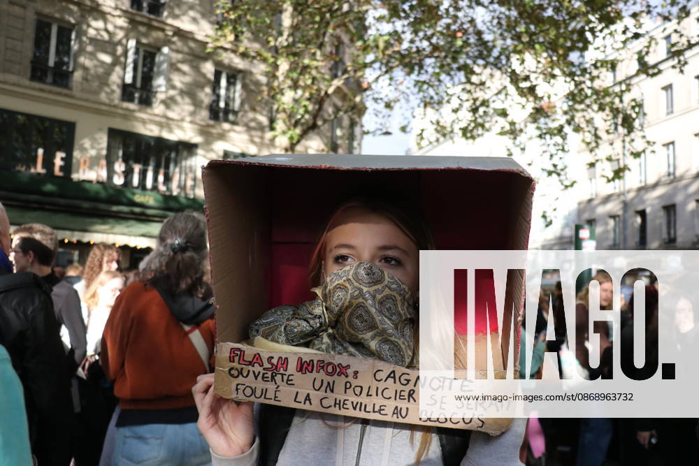 Student mobilization at Place de la Bastille in Paris PARIS, FRANCE – OCTOBER 8, 2026: Students who took part in blockades at several university institutions in Paris, including Paris-Pantheon-Assas University, along with many other students, converge on Place de la Bastille in Paris to voice their demands as part of a day of high school and university student mobilization. Umit Donmez Anadolu Ile-de-France France. Editorial use only. Please get in touch for any other usage.
