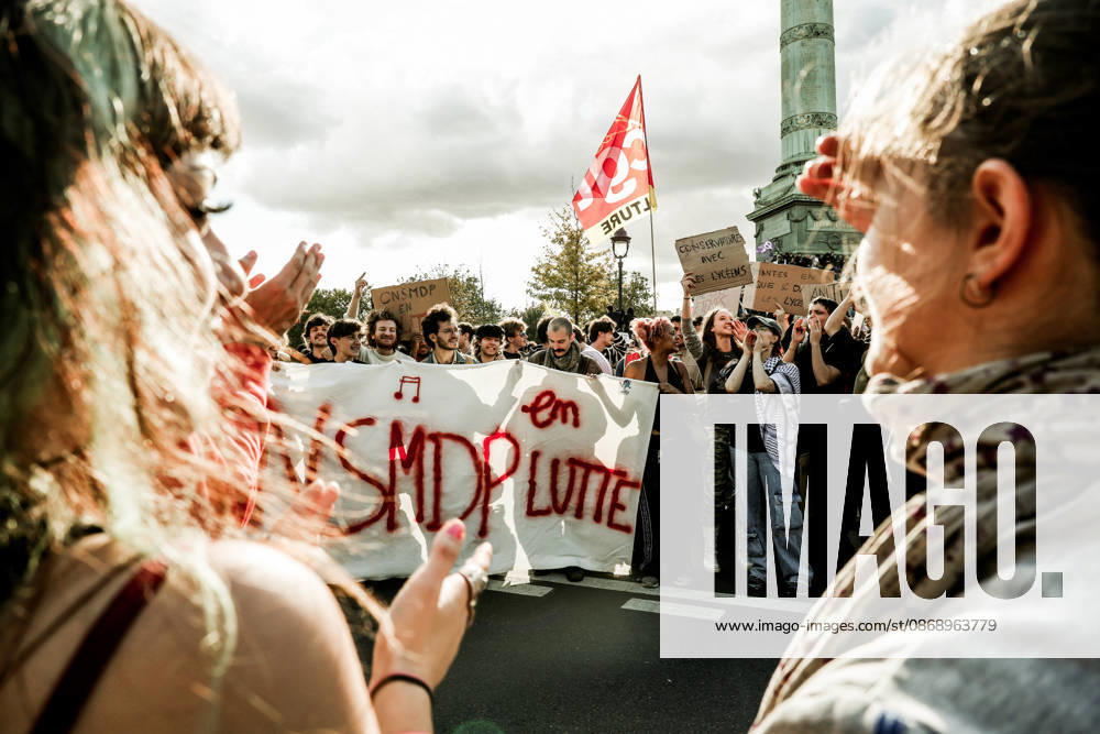 On Thursday, October 8, 2026, the Place de la Bastille in Paris was the focal point of a major high school student demonstration, part of a nationwide movement of anger affecting many schools. This Thursday, October 8, 2026, the Place de la Bastille in Paris was the focal point of a major high school student demonstration, part of a national movement of anger affecting many educational institutions 460318 2026 10 08 Paris France