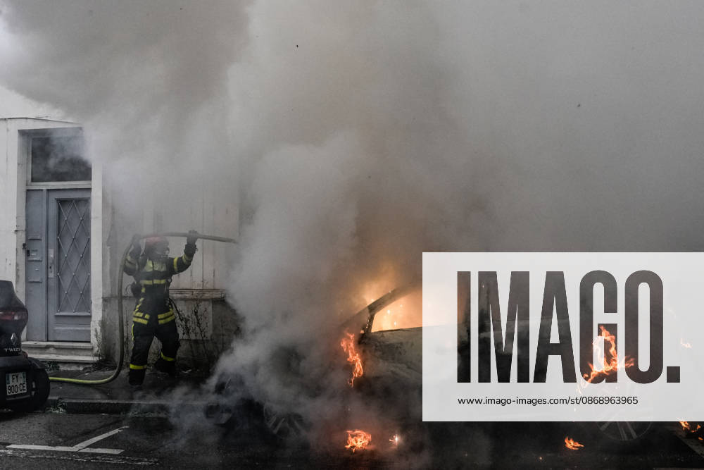 Police clash with students during education protest in Nancy NANCY, FRANCE - OCTOBER 8: Teams are deployed to extinguish the fire as students stage a protest against education conditions in Nancy, France, on October 8, 2026. High school students across the country took part in a nationwide mobilization to demand greater educational resources and improved school conditions. Muhammed Said Tako Anadolu Nancy France. Editorial use only. Please get in touch for any other usage.