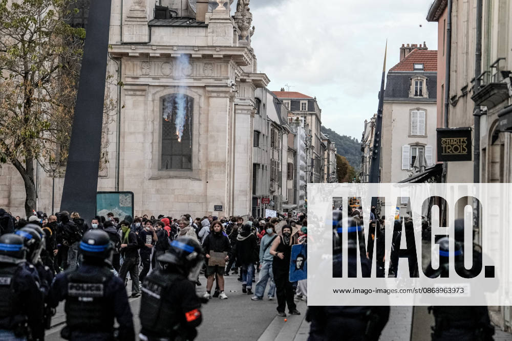 Police clash with students during education protest in Nancy NANCY, FRANCE - OCTOBER 8: Police officers throw tear gas as students stage a protest against education conditions in Nancy, France, on October 8, 2026. High school students across the country took part in a nationwide mobilization to demand greater educational resources and improved school conditions. Muhammed Said Tako Anadolu Nancy France. Editorial use only. Please get in touch for any other usage.